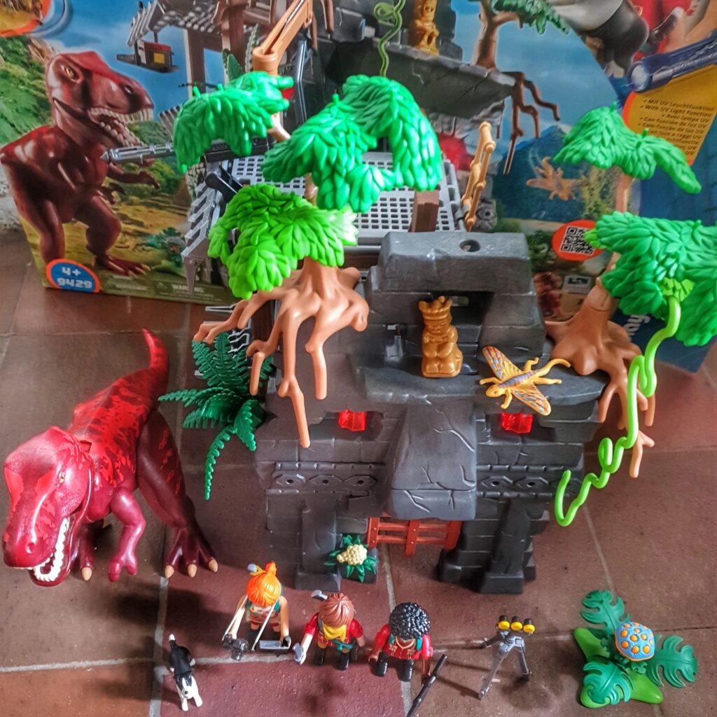 Playmobil dinosaur deals set