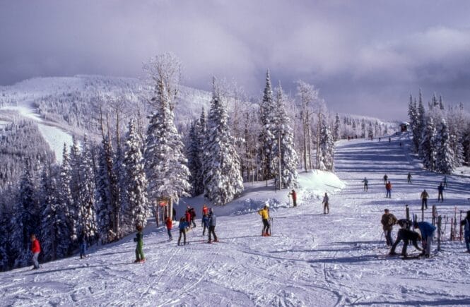 ski holiday clothing